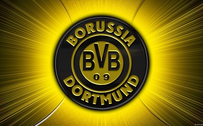 华体会电竞焦点-三笘薰绝杀后滑跪庆祝