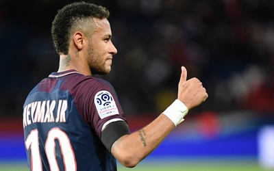 华体会电竞讨论-凯恩更衣室播放励志音乐